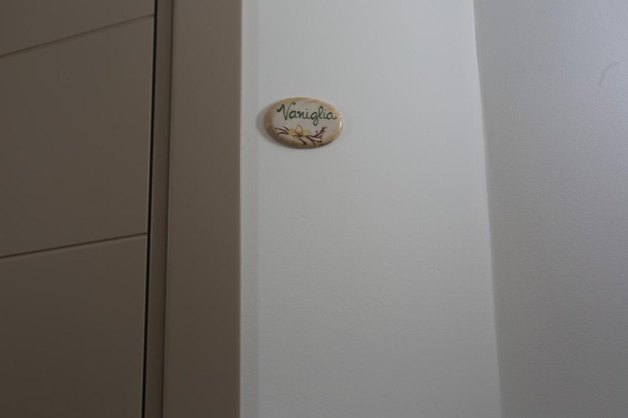 Slow Chic Apartment Beb Policlinico Messina Dış mekan fotoğraf