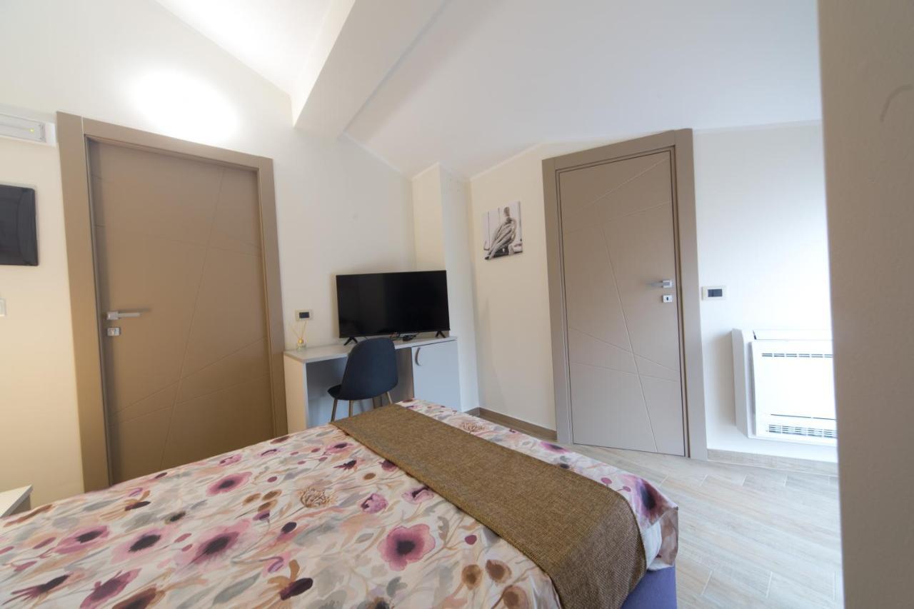 Slow Chic Apartment Beb Policlinico Messina Dış mekan fotoğraf